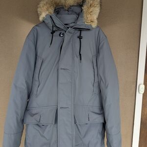 Eddie Bauer Outfitter Quality Men's Gray Skiing Or Expedition Jacket with Hood